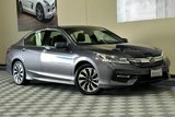 Used 2017 Honda Accord Touring image 2