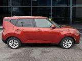 Certified 2021 Kia Soul S image 4