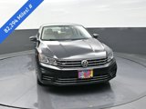 Used 2018 Volkswagen Passat 2.0T R-Line image 2