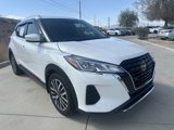 Used 2023 Nissan Kicks SV image 3