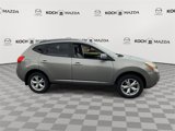 Used 2009 Nissan Rogue SL w/ Premium Pkg image 2