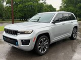 Used 2023 Jeep Grand Cherokee Overland image 2
