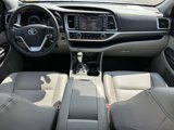 Used 2018 Toyota Highlander Limited image 2