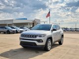 New 2025 Jeep Compass Latitude image 2