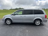 Used 2019 Dodge Grand Caravan SXT image 2