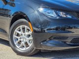 Certified 2022 Chrysler Voyager LX image 5