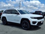 New 2025 Jeep Grand Cherokee Altitude image 2