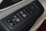 Used 2023 Chrysler Voyager LX image 5