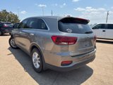 Used 2019 Kia Sorento LX image 3