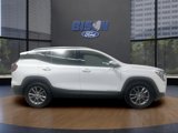 Used 2022 GMC Terrain SLT image 2