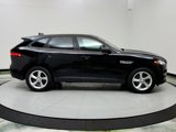 Used 2017 Jaguar F-PACE Premium image 4