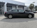 Used 2023 Chevrolet Malibu LT image 2