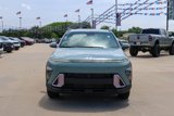 Used 2025 Hyundai Kona SEL image 2
