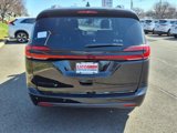 New 2025 Chrysler Pacifica Limited image 3