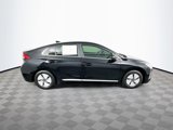 Certified 2022 Hyundai Ioniq SE image 4