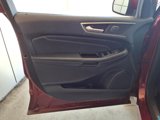 Used 2016 Ford Edge Titanium w/ Technology Package image 4