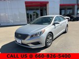 Used 2017 Hyundai Sonata SE image 2