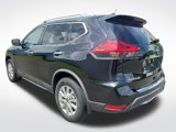 Used 2017 Nissan Rogue SV image 3