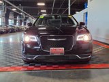 Used 2018 Chrysler 300 Touring image 2