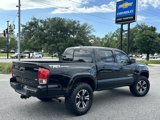 Used 2017 Toyota Tacoma TRD Sport image 4