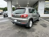 Used 2011 Volkswagen Tiguan SE image 5
