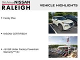 Used 2023 Nissan Rogue SV image 2
