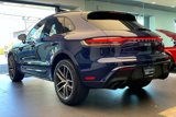 Certified 2024 Porsche Macan image 3