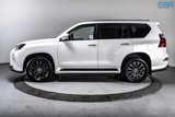 Used 2022 Lexus GX 460 Premium w/ Accessory Package image 3