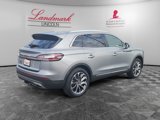 Used 2022 Lincoln Nautilus Reserve w/ Equipment Group 201A image 5
