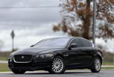 Used 2017 Jaguar XE image 2