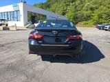 Used 2024 Toyota Camry SE image 5