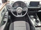 Used 2023 Nissan Rogue SV image 2