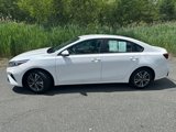 Used 2022 Kia Forte LXS image 2