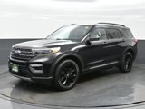 Used 2020 Ford Explorer XLT w/ Equipment Group 202A image 2