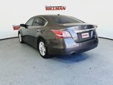 Used 2013 Nissan Altima 2.5 SV image 2