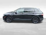 Used 2023 Volkswagen Tiguan SE w/ Panoramic Sunroof Package image 2