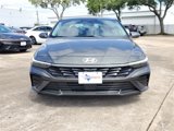New 2025 Hyundai Elantra SEL image 2