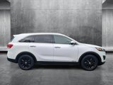 Used 2017 Kia Sorento LX image 4