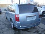 Used 2008 Chrysler Town & Country Touring image 3