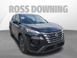 Used 2024 Nissan Rogue SV image 3