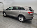 Used 2017 Kia Sorento LX w/ LX Convenience Package image 3