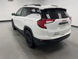 Used 2022 GMC Terrain SLE w/ Driver Convenience Package image 4