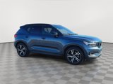 Used 2022 Volvo XC40 T5 R-Design image 2