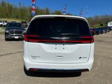 Used 2023 Chrysler Pacifica Touring-L image 4