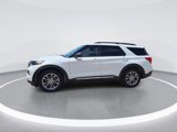 Used 2022 Ford Explorer XLT w/ Equipment Group 202A image 5