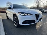 Used 2024 Alfa Romeo Stelvio Ti image 2