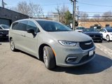 New 2025 Chrysler Pacifica Select image 3