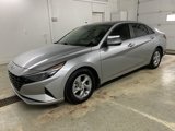 Used 2022 Hyundai Elantra SE image 3