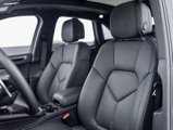 Certified 2024 Porsche Macan image 5