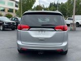 Used 2017 Chrysler Pacifica Touring-L image 4